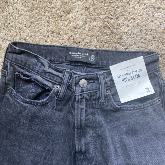 Abercrombie & Fitch Vintage Stretch 90s Slim Jean in Washed Black - Picture 3 of 3